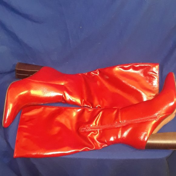 Gloss Lady Faux Leather Knee-High Boots / BURGUNDY - Picture 6 of 6